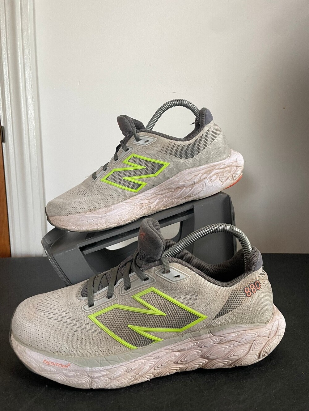 NEW BALANCE 880